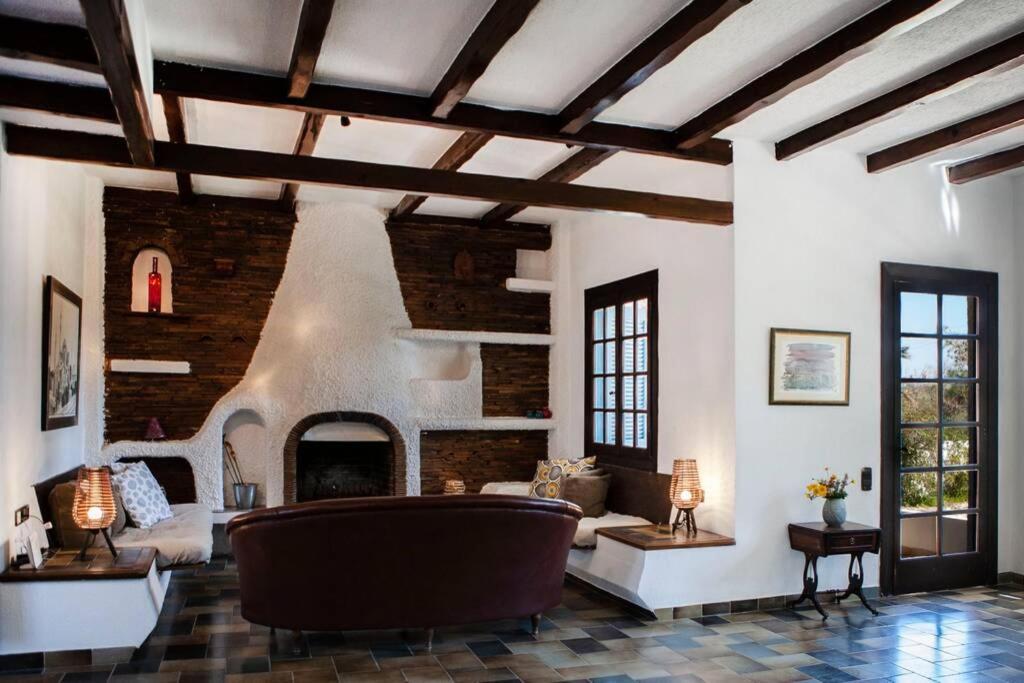 Villa Velissarios: Wonderful Villa Next To Beach Aegina Екстериор снимка