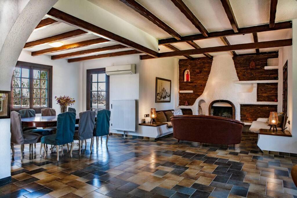 Villa Velissarios: Wonderful Villa Next To Beach Aegina Екстериор снимка