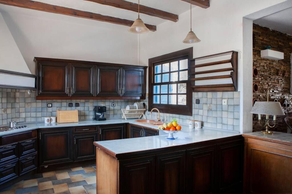 Villa Velissarios: Wonderful Villa Next To Beach Aegina Екстериор снимка