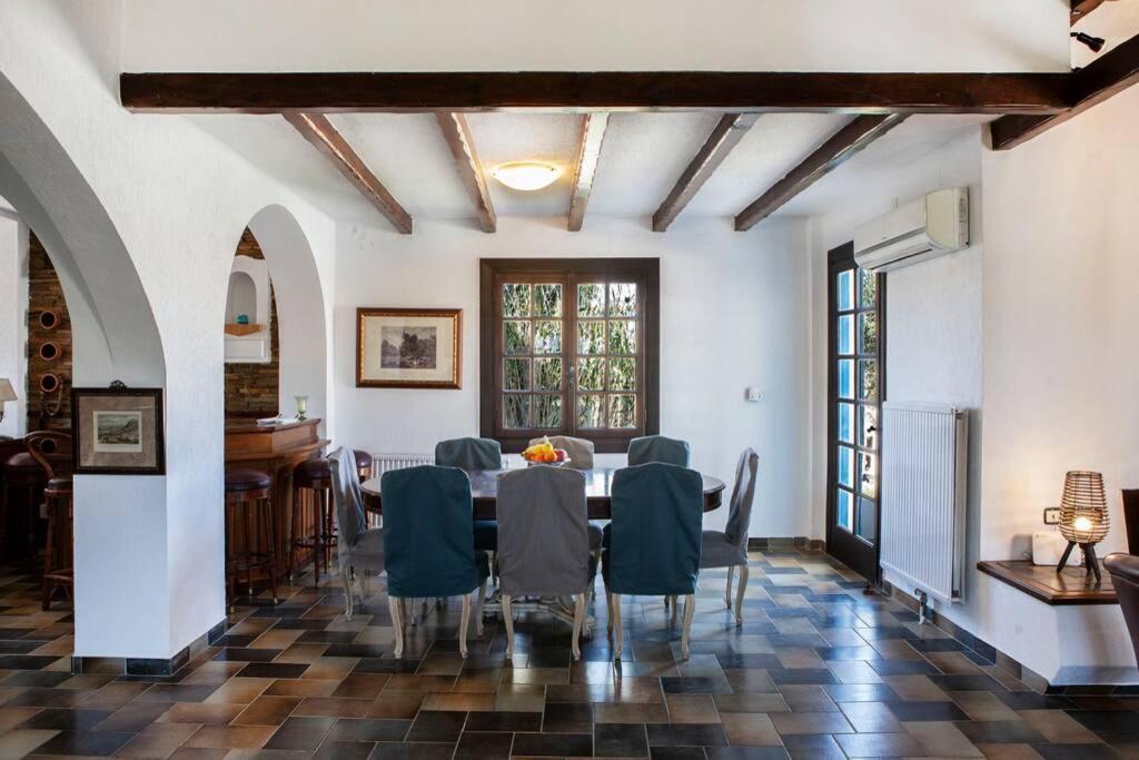 Villa Velissarios: Wonderful Villa Next To Beach Aegina Екстериор снимка