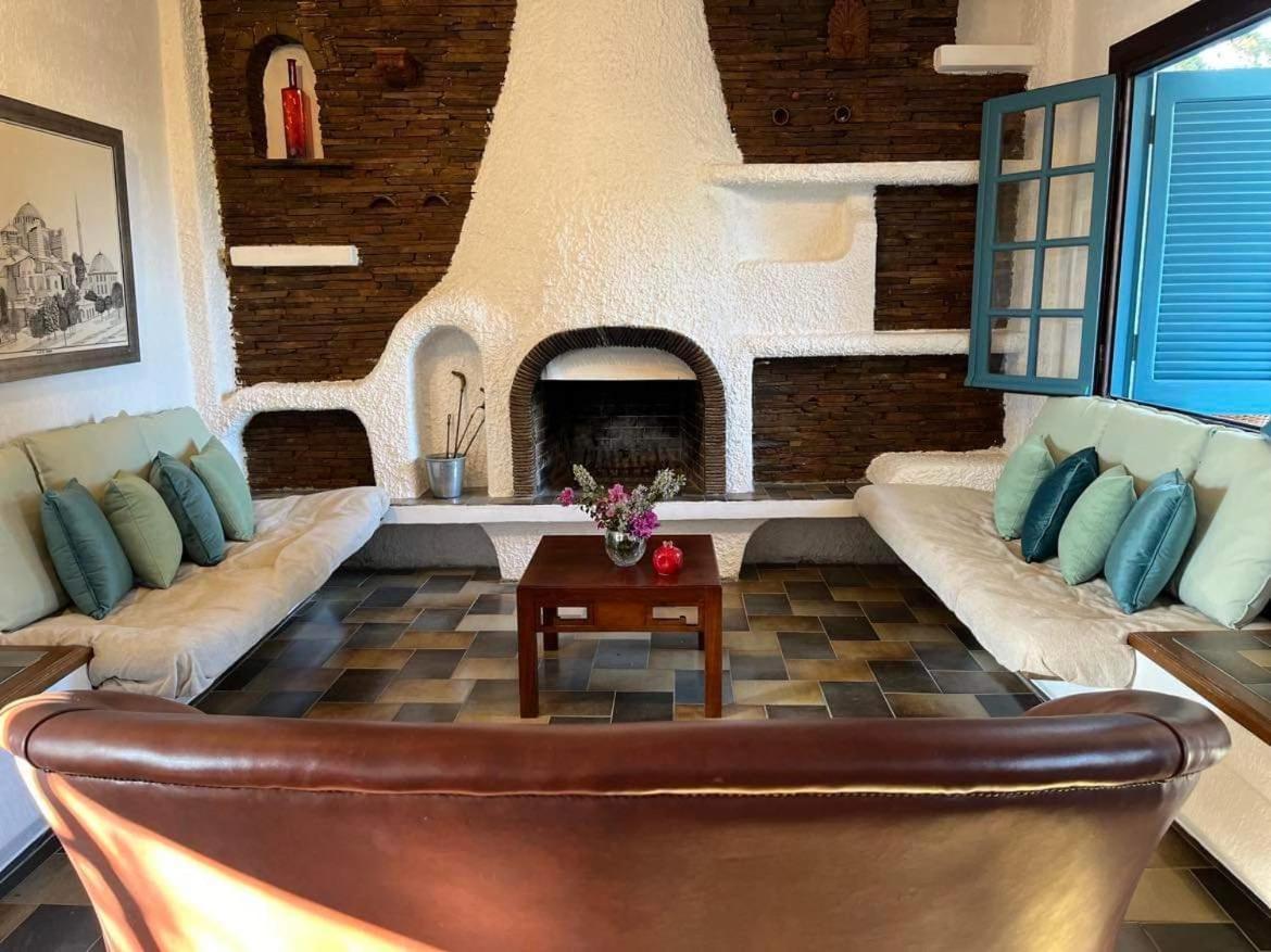 Villa Velissarios: Wonderful Villa Next To Beach Aegina Екстериор снимка